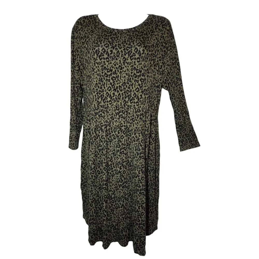Maurices 24/7 Green Leopard Print Knee Jersey Knit Long Sleeve Shift Dress M NWT